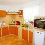 Nyaraló House Mauro *