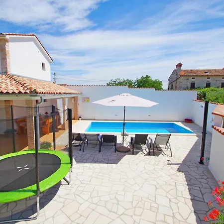 בית נופש House Mauro Šajini